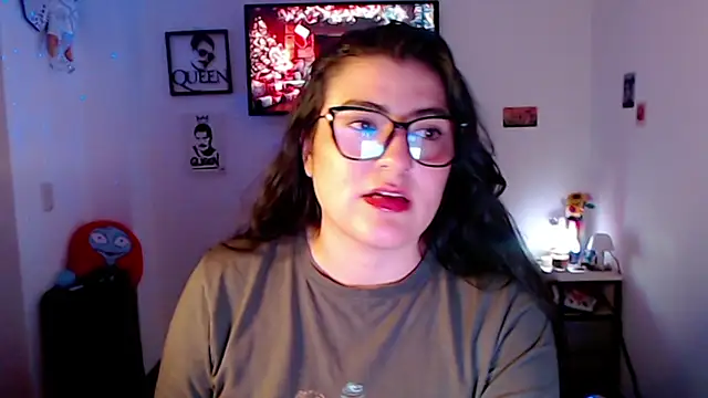 ahrianabluff online show from December 19, 3:02 am