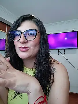 ahrianabluff online show from January 13, 3:06 pm