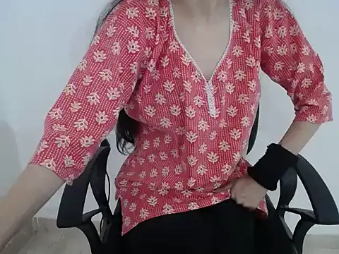 Snapshot of Farhana_beautyfull chatting on February 27, 4:56 am Farhana beautyfull online show from February 27, 4:56 am