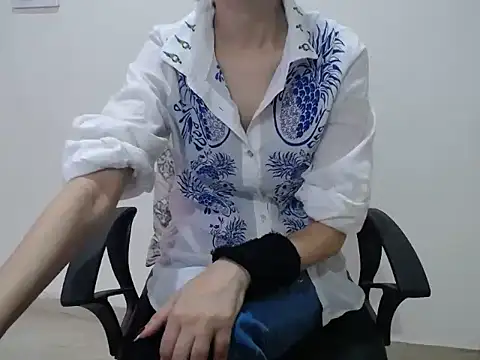 Snapshot of Farhana_beautyfull chatting on March 24, 4:39 am Farhana beautyfull online show from March 24, 4:39 am