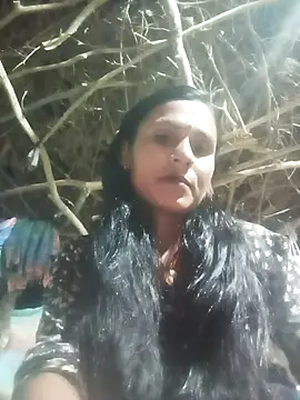 Snapshot of Cuty_priti chatting on April 27, 4:49 pm Cuty priti online show from April 27, 4:49 pm