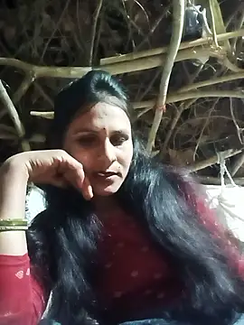 Snapshot of Cuty_priti chatting on May 2, 5:29 pm Cuty priti online show from May 2, 5:29 pm