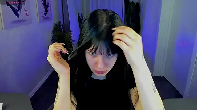 Lilith Wholsh online show from February 10, 1:21 am