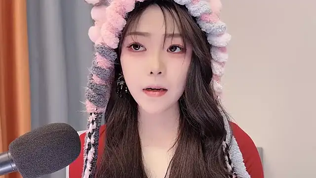 smalldaisy online show from February 10, 2:04 am