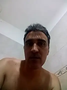 Snapshot of damisexhot chatting on January 9, 1:08 am damisexhot online show from January 9, 1:08 am