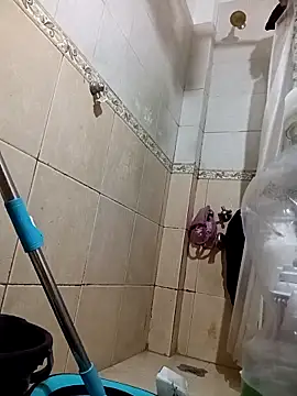 Snapshot of damisexhot chatting on March 9, 2:59 am damisexhot online show from March 9, 2:59 am