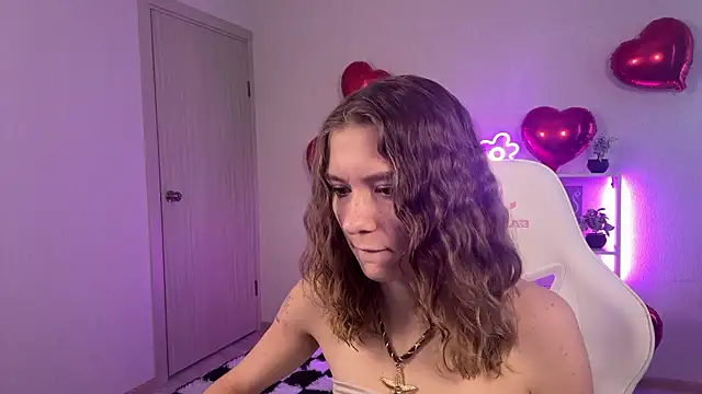 KellySunn online show from February 10, 9:13 am