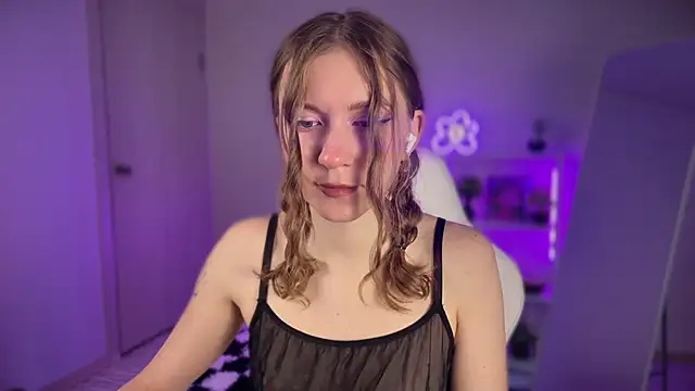 KellySunn online show from March 24, 8:08 am