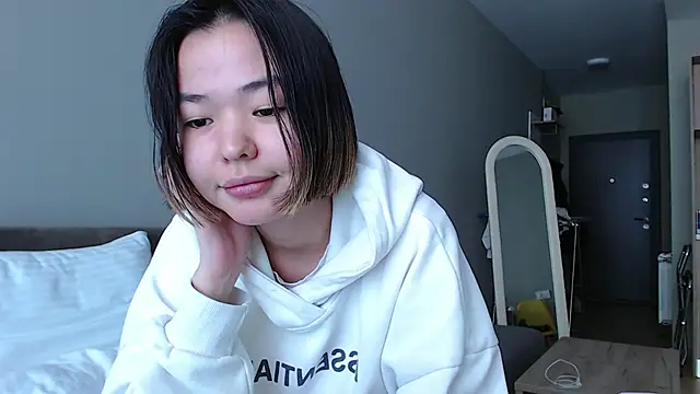 niia mur online show from March 18, 7:11 am