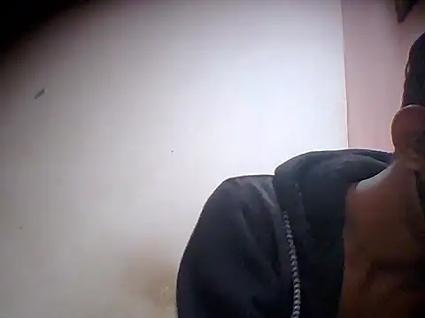 Snapshot of hey_sarthak_ chatting on December 20, 8:32 am hey sarthak online show from December 20, 8:32 am