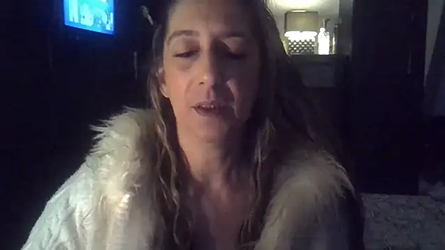 Snapshot of labelgecoquine chatting on January 12, 6:49 pm labelgecoquine online show from January 12, 6:49 pm