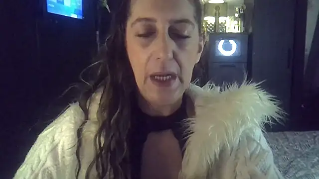 Snapshot of labelgecoquine chatting on February 2, 10:17 pm labelgecoquine online show from February 2, 10:17 pm