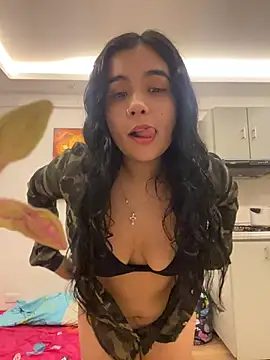 Snapshot of ateneacute chatting on April 1, 3:07 am ateneacute online show from April 1, 3:07 am