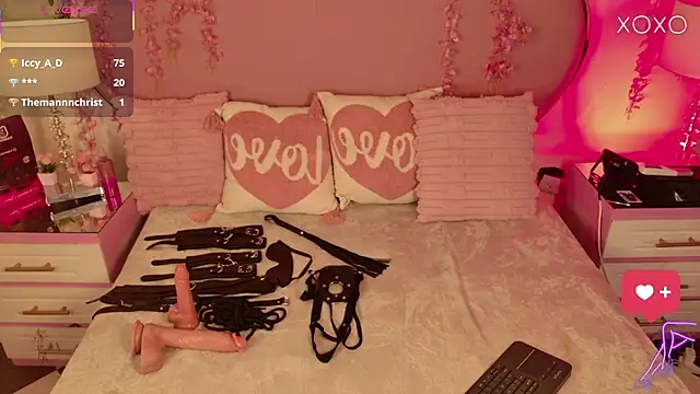 Snapshot of CherylandToni chatting on April 11, 7:45 am CherylandToni online show from April 11, 7:45 am