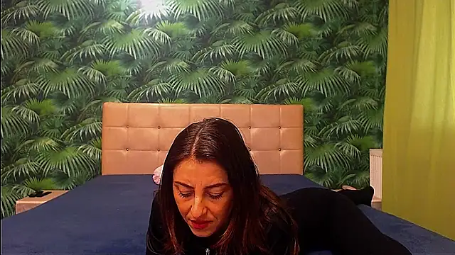 Stella John online show from January 14, 7:38 am