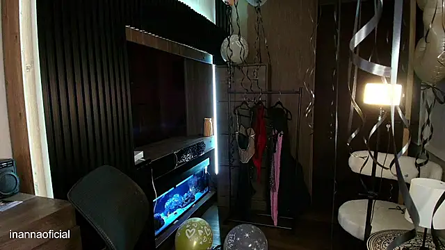 Snapshot of Ambrosia______ chatting on March 31, 11:32 am Ambrosia online show from March 31, 11:32 am