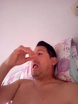 Snapshot of chico-en-tanga chatting on March 25, 11:11 pm chico-en-tanga online show from March 25, 11:11 pm