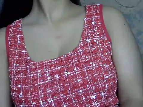 cute Dirty Diva online show from January 6, 4:54 pm