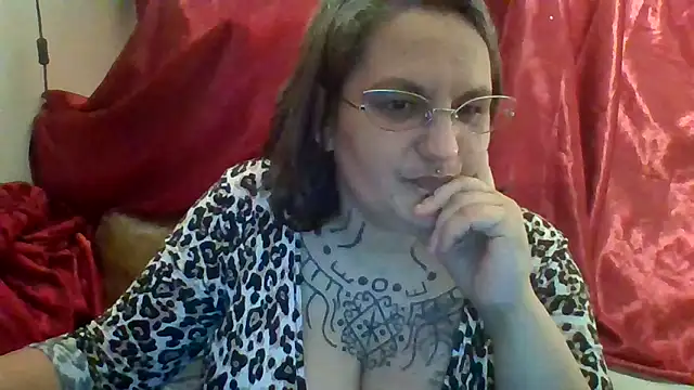 queenlexy777 online show from February 10, 7:18 pm