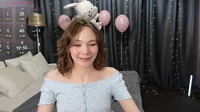 Snapshot of NovaEva_ chatting on April 11, 12:04 am NovaEva online show from April 11, 12:04 am