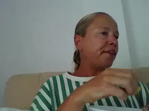 jennyblondeuk online show from June 13, 4:16 pm