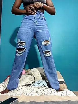 Snapshot of ShyNaughtyBabe chatting on January 12, 12:16 am ShyNaughtyBabe online show from January 12, 12:16 am