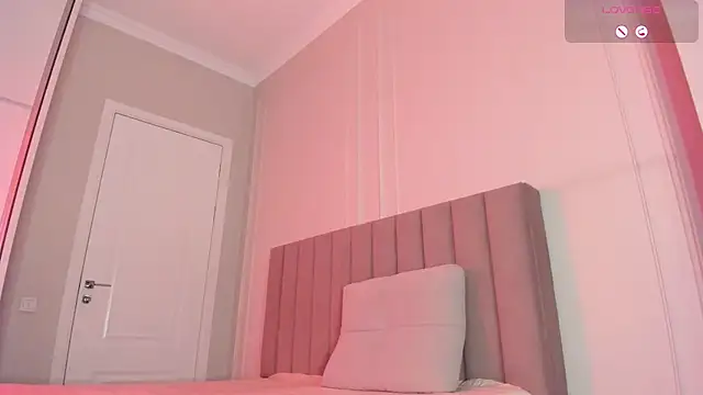 Snapshot of mei_lean chatting on February 26, 1:15 am mei lean online show from February 26, 1:15 am