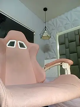 saack z online show from February 22, 5:19 am