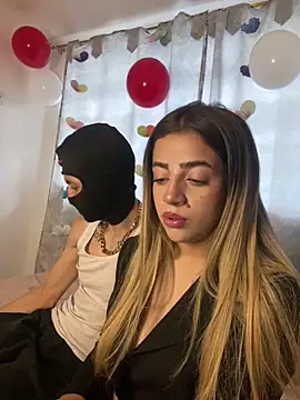 Snapshot of cute_emmma chatting on February 19, 12:56 pm cute emmma online show from February 19, 12:56 pm