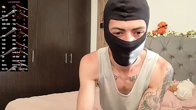Snapshot of cute_emmma chatting on May 9, 11:48 am cute emmma online show from May 9, 11:48 am