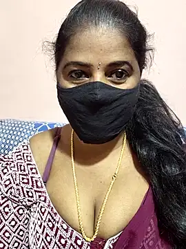 Snapshot of siri_tamiltelugu chatting on February 17, 1:13 am siri tamiltelugu online show from February 17, 1:13 am