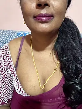 Snapshot of siri_tamiltelugu chatting on February 26, 9:47 pm siri tamiltelugu online show from February 26, 9:47 pm