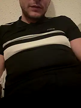 Snapshot of pablodu67 chatting on December 20, 8:05 pm pablodu67 online show from December 20, 8:05 pm