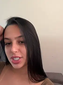 Snapshot of jujuarantes__2026 chatting on April 22, 3:02 pm jujuarantes 2026 online show from April 22, 3:02 pm