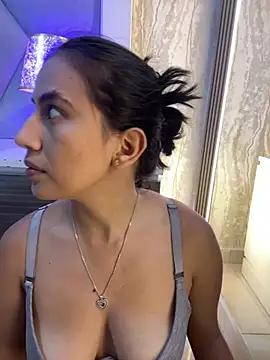 Laylaa- online show from January 11, 2:49 am