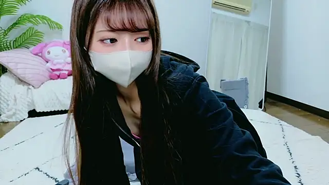 Snapshot of Kiki-jpn chatting on April 8, 11:10 am Kiki-jpn online show from April 8, 11:10 am