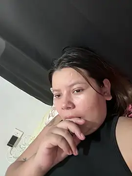 Snapshot of geraltabarez chatting on February 9, 8:35 pm geraltabarez online show from February 9, 8:35 pm