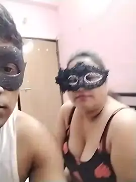 DesiSeductress online show from July 17, 7:19 pm