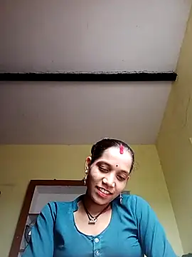 Karishma singh online show from February 3, 8:41 am