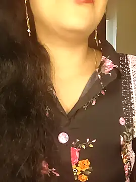 Deshi bhabhi143 online show from February 13, 7:15 am