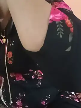 Deshi bhabhi143 online show from June 24, 6:45 am