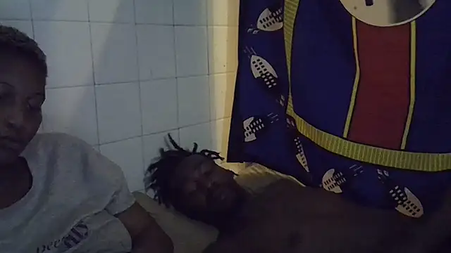 Snapshot of goldenstrips295 chatting on March 30, 10:55 pm goldenstrips295 online show from March 30, 10:55 pm