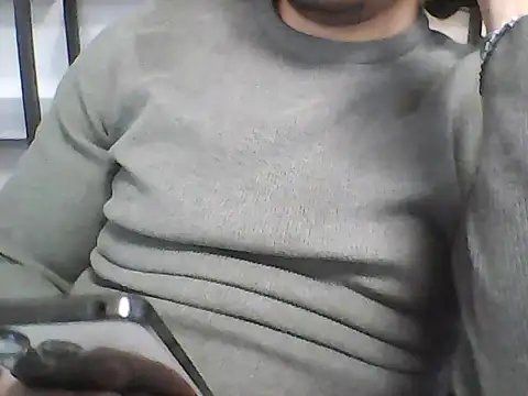 Snapshot of kingmiko12 chatting on March 18, 3:04 pm kingmiko12 online show from March 18, 3:04 pm