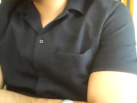 Snapshot of kingmiko12 chatting on March 24, 9:47 am kingmiko12 online show from March 24, 9:47 am
