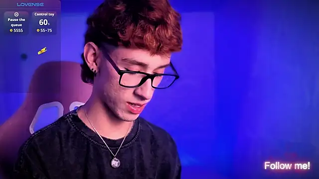 Kitsuneplay  online show from January 6, 10:45 pm