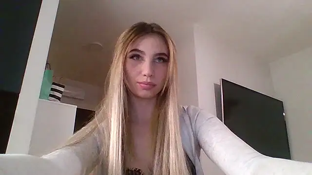 TeenLily online show from February 18, 8:38 pm