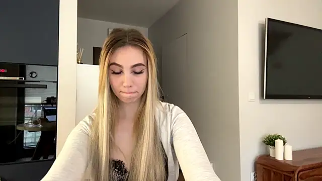 TeenLily online show from March 15, 3:18 pm