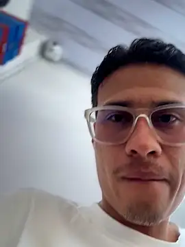 Snapshot of Latin_Paisa_Boy chatting on March 15, 8:37 pm Latin Paisa Boy online show from March 15, 8:37 pm