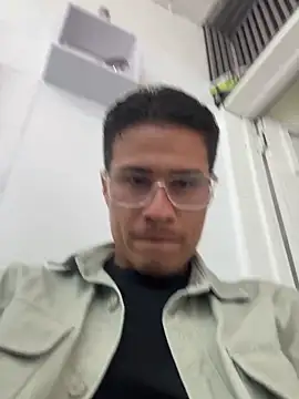 Snapshot of Latin_Paisa_Boy chatting on March 16, 10:25 pm Latin Paisa Boy online show from March 16, 10:25 pm