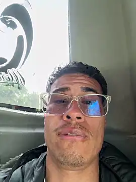 Snapshot of Latin_Paisa_Boy chatting on April 15, 8:42 pm Latin Paisa Boy online show from April 15, 8:42 pm